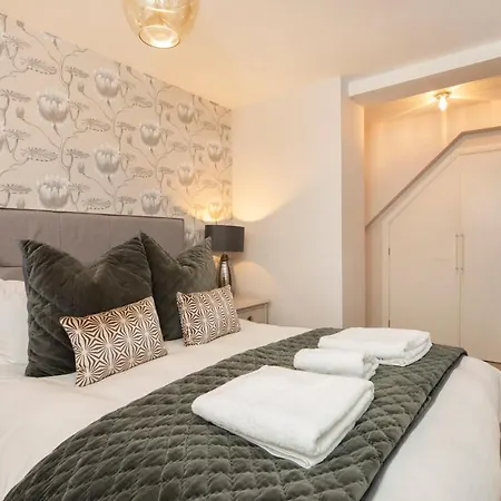 8 Blue Bridge- Elegant And Luxurious 1 Bedroom Apt- Free Parking 아파트 요크