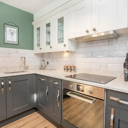 Lägenhet 8 Blue Bridge- Elegant And Luxurious 1 Bedroom Apt- Free Parking