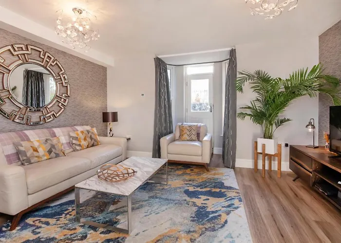 8 Blue Bridge- Elegant And Luxurious 1 Bedroom Apt- Free Parking York