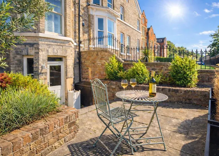 Appartement 8 Blue Bridge- Elegant And Luxurious 1 Bedroom Apt- Free Parking *