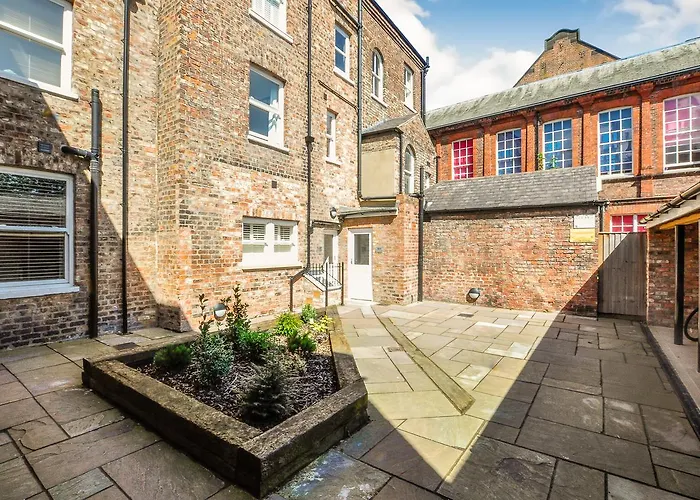 Appartement 8 Blue Bridge- Elegant And Luxurious 1 Bedroom Apt- Free Parking