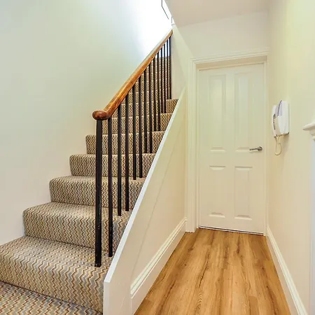 8 Blue Bridge- Elegant And Luxurious 1 Bedroom Apt- Free Parking * York